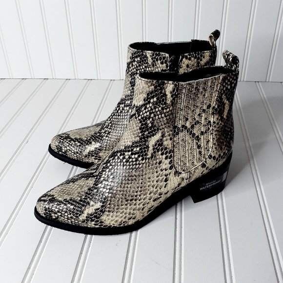 NEW Blondo Elvina Snakeskin Leather Booties C434 - Picture 2 of 14